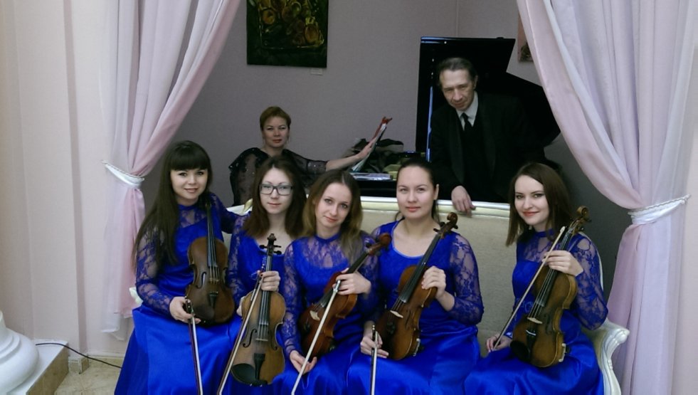 'Танцуй, пока молодой!' 'Танцуй, пока молодой!'