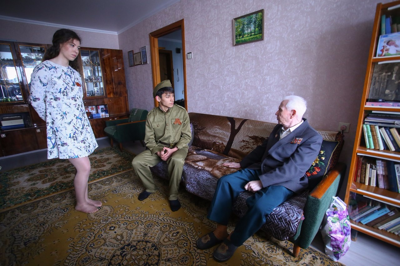 Активисты Добровольческого центра КФУ поздравили ветеранов с Днём Великой Победы! Активисты Добровольческого центра КФУ поздравили ветеранов с Днём Великой Победы!