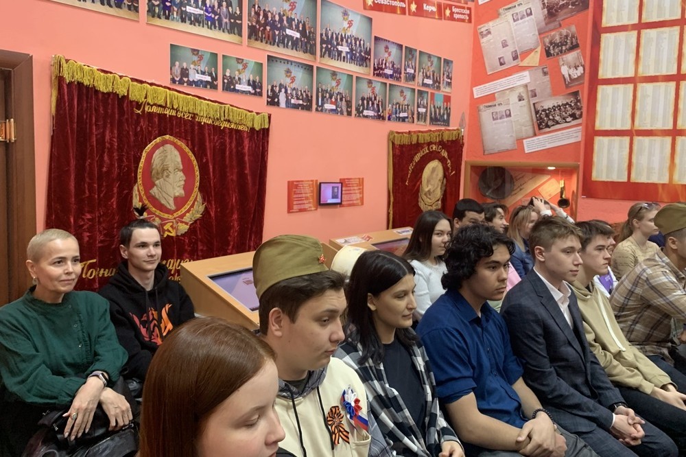 Навстречу 9 Мая Навстречу 9 Мая