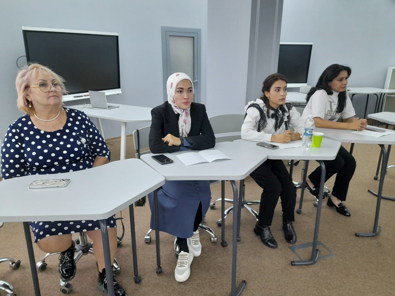 Институте психологии и образования проведен российско-узбекский семинар по проблемам национальной педагогики Институте психологии и образования проведен российско-узбекский семинар по проблемам национальной педагогики