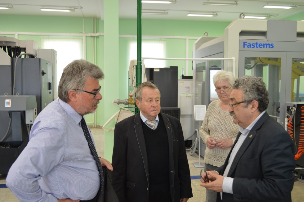 2 ���� ���������� �������� ��� �������� ��������� �� ������������� ������ ����� ���� ������� � ��������� �������� ����� ������ ������ ������������ ��.������� ������ (�������)