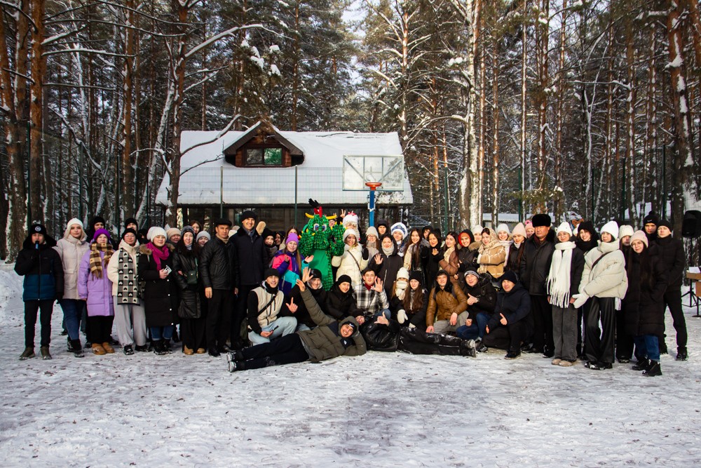 В Елабужском институте год проводили 'Зимними забавами' В Елабужском институте год проводили 'Зимними забавами'