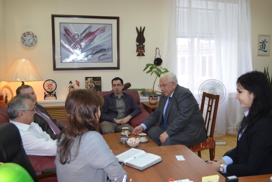 ����� ������ ������������ ���������� ������������ ������� �-�� ������ ���������� (������) � �������� �������������� � ������������� ��������� ���.