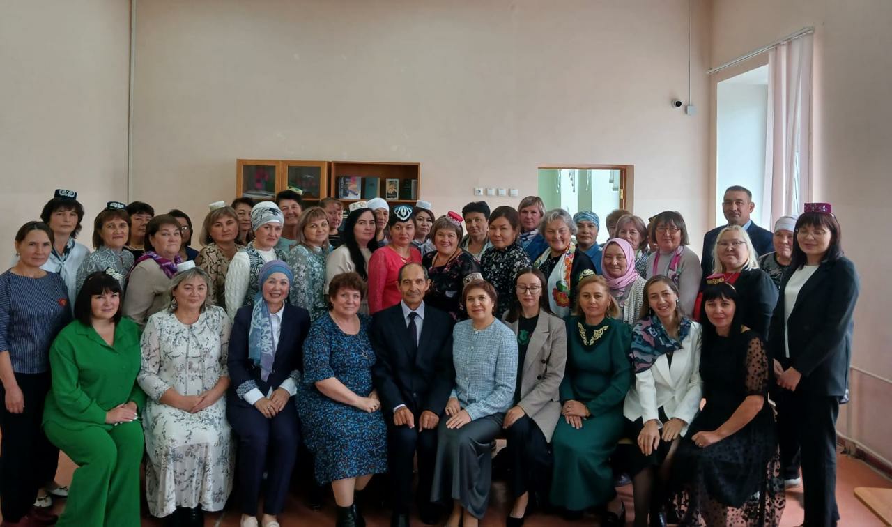 Ученый Елабужского института принял участие в районном семинаре учителей татарского языка и литературы Ученый Елабужского института принял участие в районном семинаре учителей татарского языка и литературы