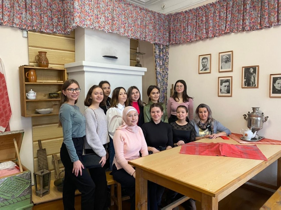 '��ң� ����ә� �ә�ә� ������ә�ә�...'