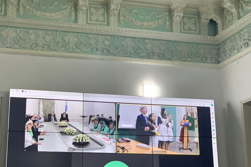 'Тукайга ? чәчәкләр!': праздник поэзии в Елабужском институте КФУ 'Тукайга ? чәчәкләр!': праздник поэзии в Елабужском институте КФУ