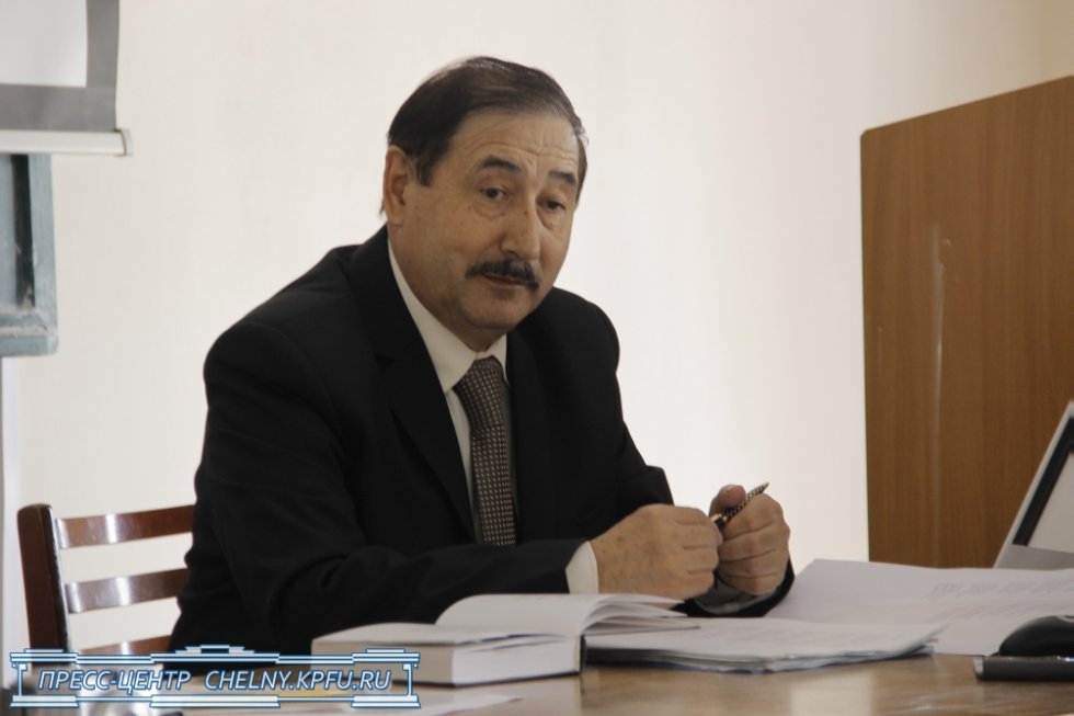 Факил Сафин: 'Научитесь красиво читать!' Факил Сафин: 'Научитесь красиво читать!'