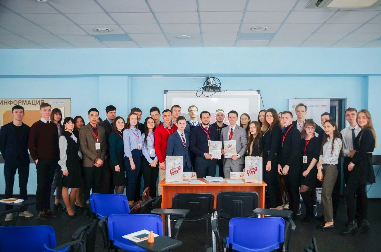 Студенты Елабужского института КФУ приняли участие в Республиканском конкурсе 'Юрист года' Студенты Елабужского института КФУ приняли участие в Республиканском конкурсе 'Юрист года'