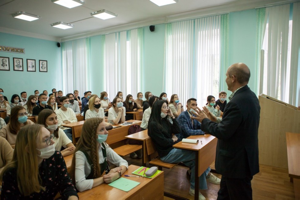 Для студентов первого курса прошла лекция 'Татарстан: история и современность' ,Елабужский институт КФУ