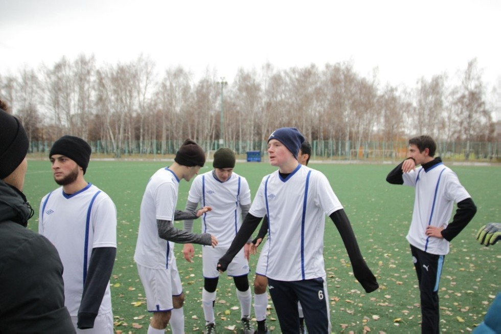 Очередной матч сборная Елабужского института провела в Набережных Челнах Очередной матч сборная Елабужского института провела в Набережных Челнах