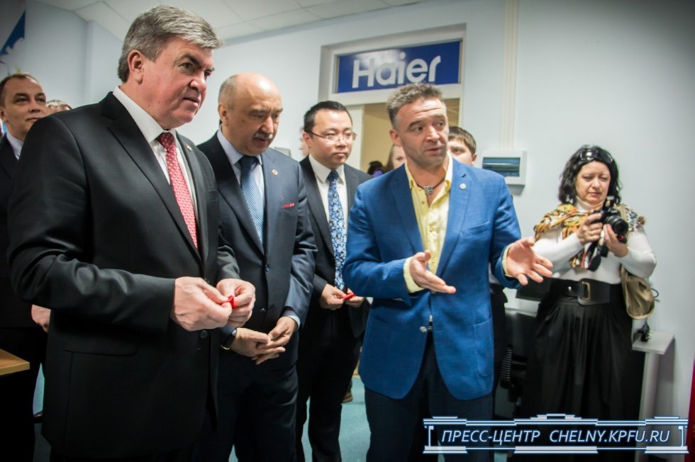 Крупнейший китайский производитель бытовой техники Haier открыл учебный центр на базе КФУ Крупнейший китайский производитель бытовой техники Haier открыл учебный центр на базе КФУ