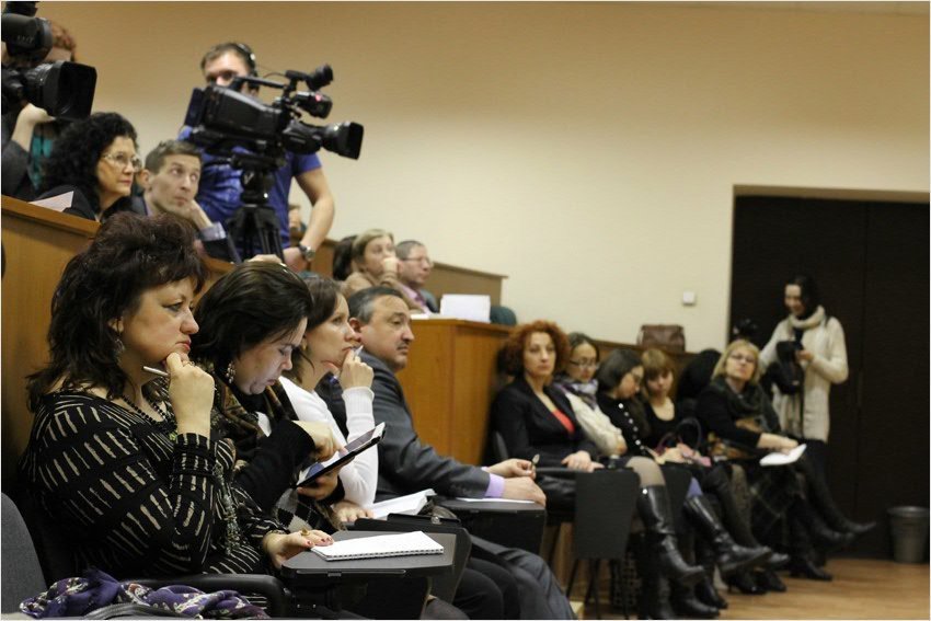 A Meeting with an Eminent Scientist from Japan, Professor Kimitako Matsuzato﻿