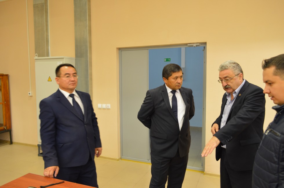 ��������� ������������� ���������-������������� ���������(����������) �������� ���������� �������� � ���������-������������ ������ ���