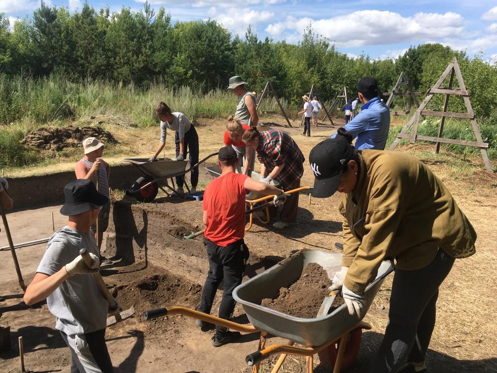Студенты ИМО проходят практику в Болгаре Студенты ИМО проходят практику в Болгаре