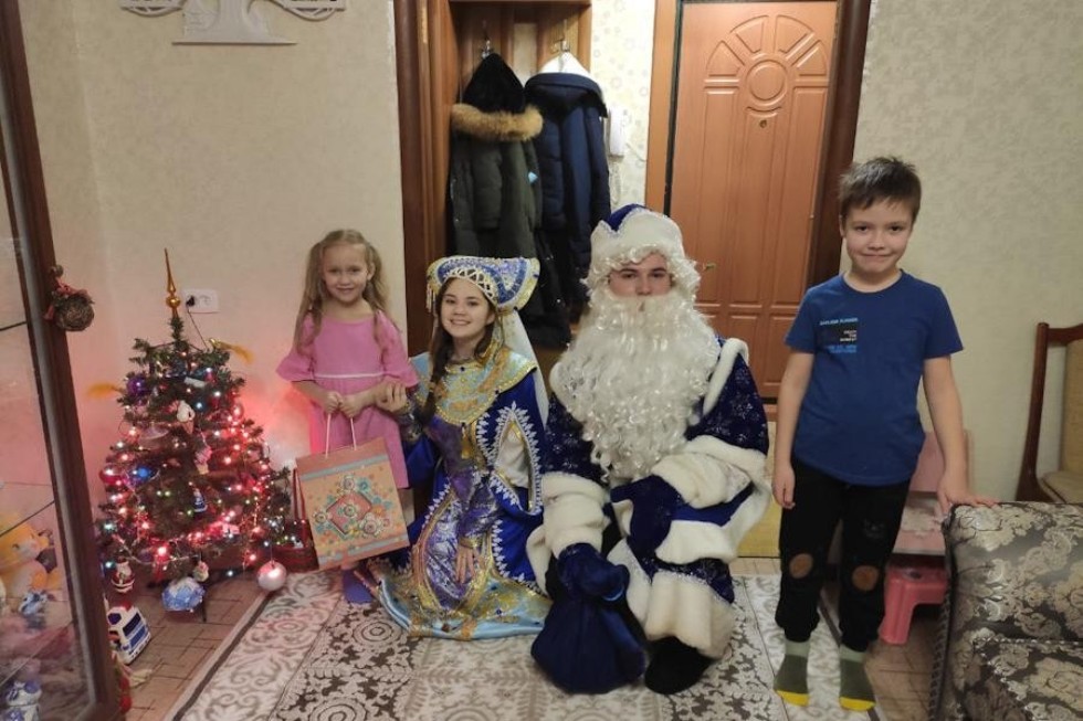 'Праздник в каждый дом': поздравление с Новым годом 'Праздник в каждый дом': поздравление с Новым годом