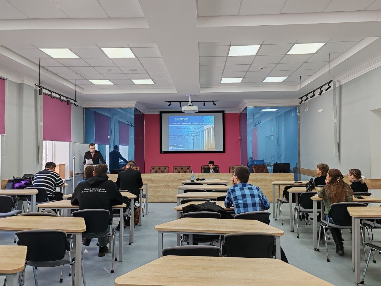 Состоялось заседание секции 'Проблемы историографии и источниковедения отечественной истории' Состоялось заседание секции 'Проблемы историографии и источниковедения отечественной истории'