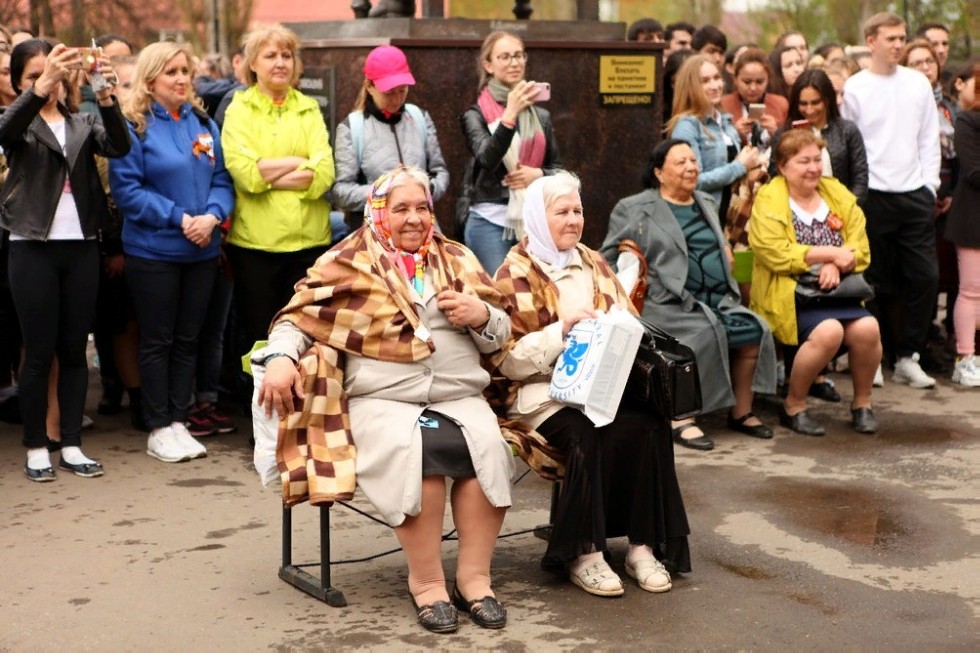'Поклонимся великим тем годам': День Победы встретили в Елабужском институте КФУ 'Поклонимся великим тем годам': День Победы встретили в Елабужском институте КФУ
