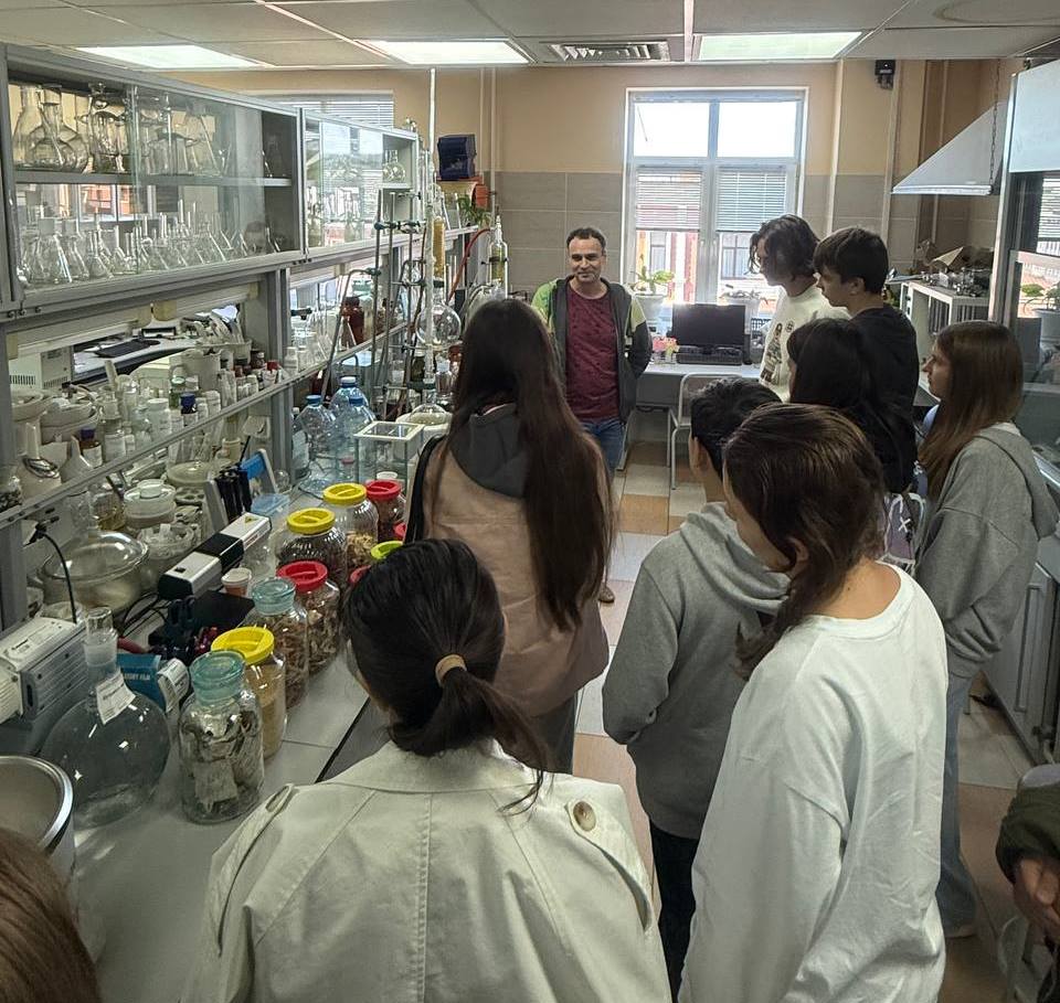 День открытых дверей в Химическом институте им. А.М. Бутлерова КФУ День открытых дверей в Химическом институте им. А.М. Бутлерова КФУ