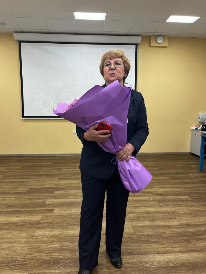 Спектакль детского театра 'Радуга' показал патриотический спектакль к 80-летию Великой Победы 'Помним! Чтим! Гордимся!' Спектакль детского театра 'Радуга' показал патриотический спектакль к 80-летию Великой Победы 'Помним! Чтим! Гордимся!'