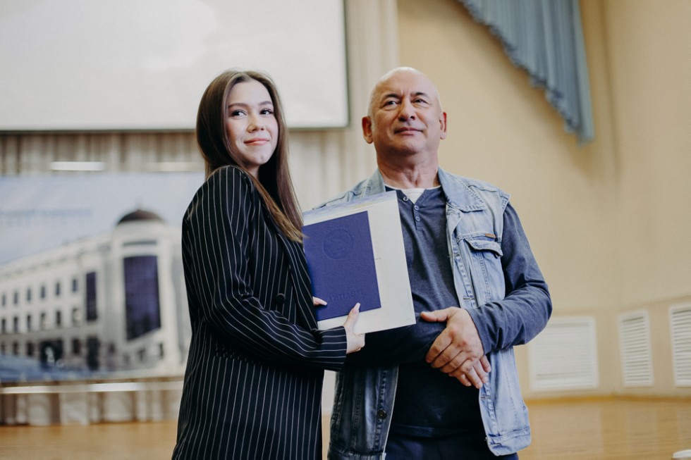 Состоялось торжественное вручение дипломов выпускникам бакалавриата по направлению Состоялось торжественное вручение дипломов выпускникам бакалавриата по направлению