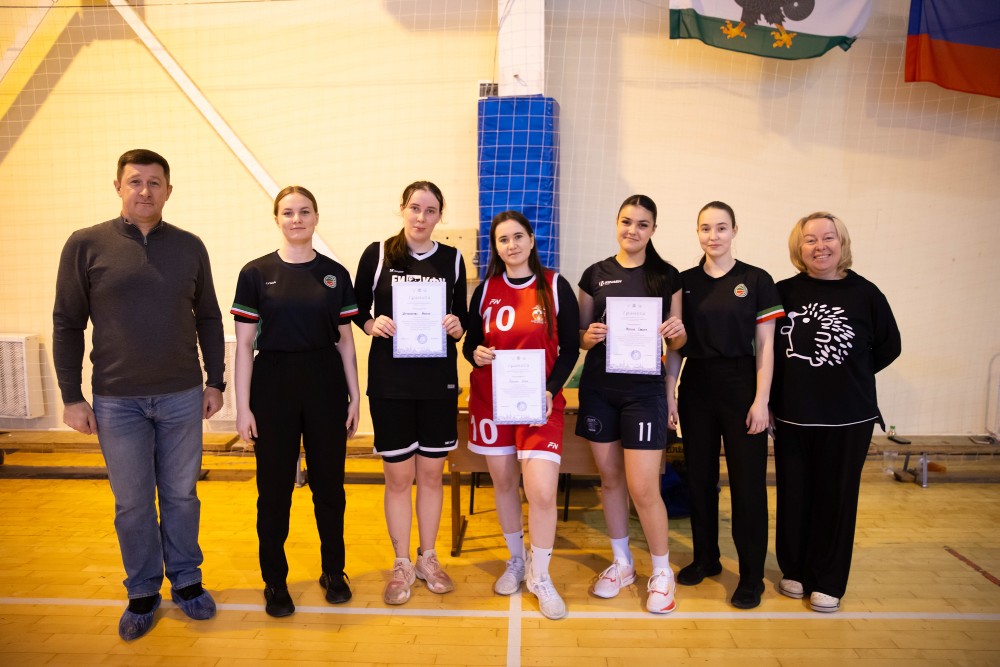 Баскетболистки Елабужского института КФУ вышли в высший дивизион студенческой лиги Баскетболистки Елабужского института КФУ вышли в высший дивизион студенческой лиги