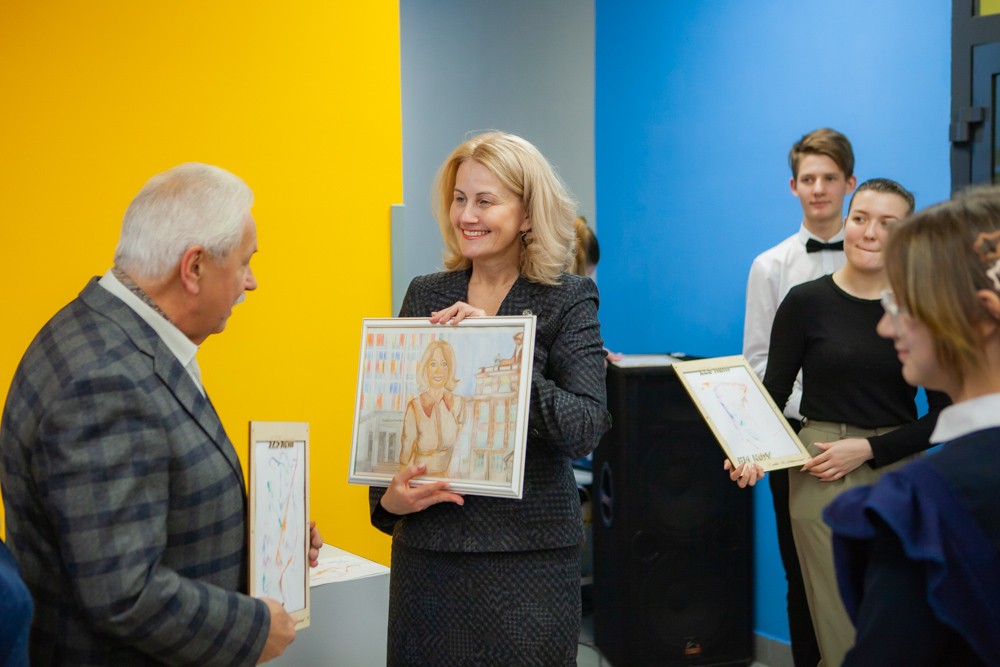 �������������� �������� � 125-����� ����������� ��������� ��� ��������� � 