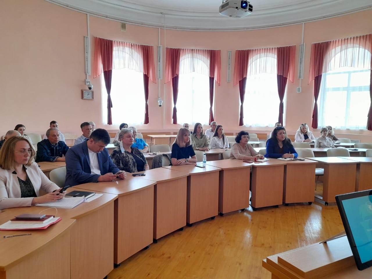 В Институте психологии и образования состоялось итоговое заседание Ученого совета В Институте психологии и образования состоялось итоговое заседание Ученого совета