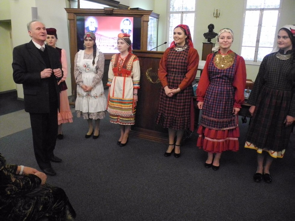 ������������� ������� ����������� � ��������������� ��������� ������� � � ����������� �������