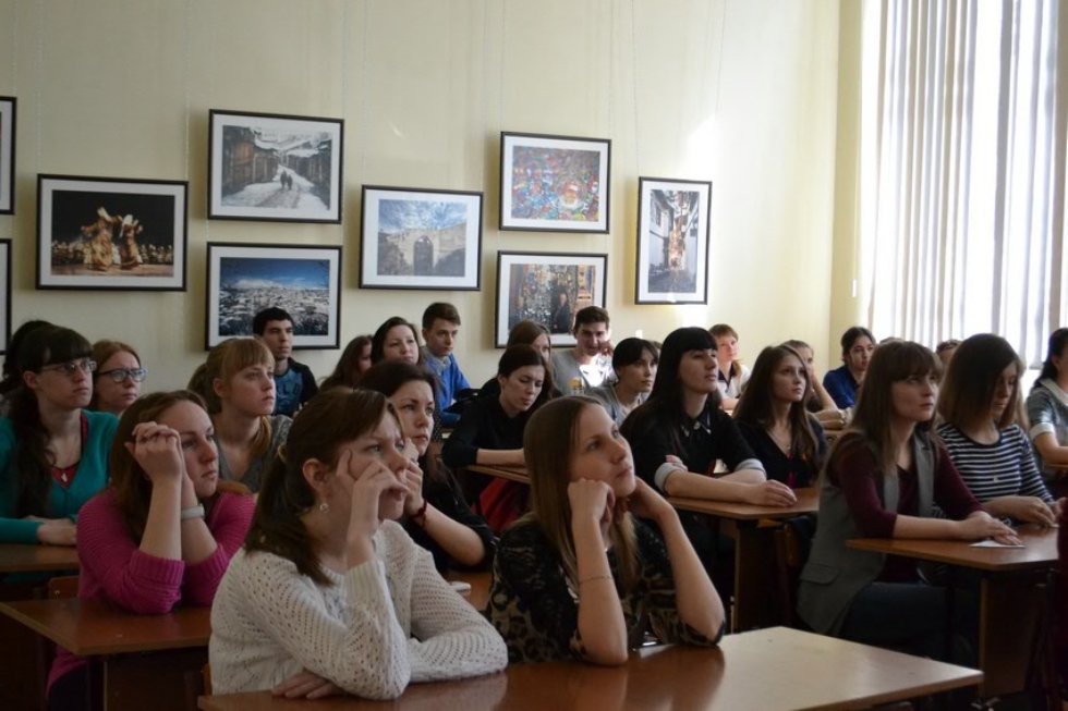 ����� 700 ��������� ����� ����������� �������� ������-��������������� �����������