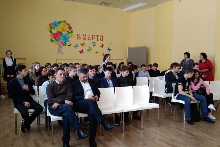 Продолжаются встречи с будущими абитуриентами Продолжаются встречи с будущими абитуриентами