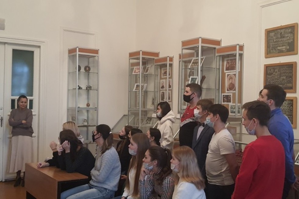 Музейная встреча 'физиков и лириков' Музейная встреча 'физиков и лириков'