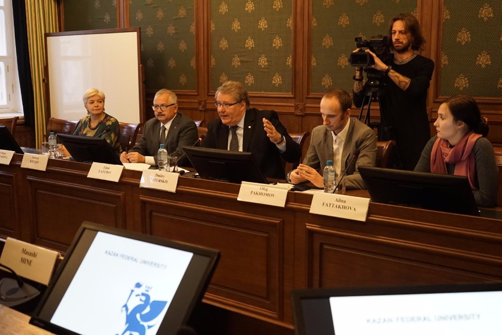 Kanazawa University and KFU Outline Their Plans of Student Exchange