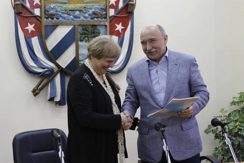 Greetings from Cuba Greetings from Cuba