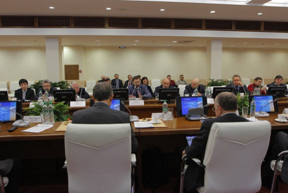 International Academic Council Offers New Ideas on KFU Development