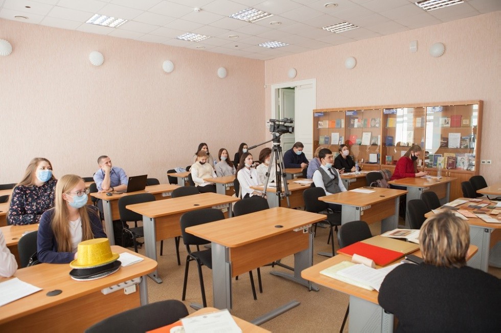 Студенты и магистранты Елабужского института выступили с научными работами в рамках секционного заседания VIII Махмутовских чтений Студенты и магистранты Елабужского института выступили с научными работами в рамках секционного заседания VIII Махмутовских чтений