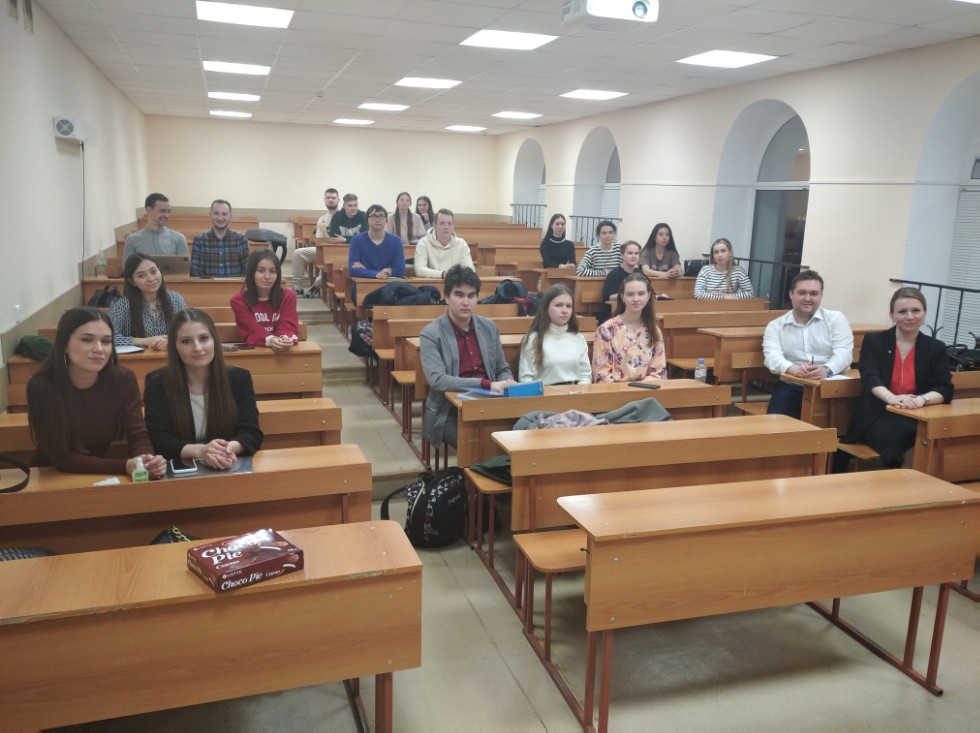 Двадцать седьмое заседание дискуссионного клуба Двадцать седьмое заседание дискуссионного клуба