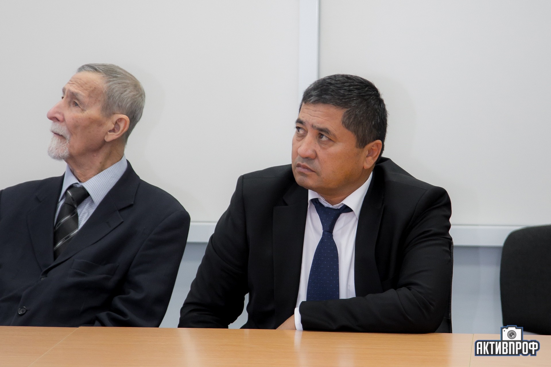 XI ������� ������'