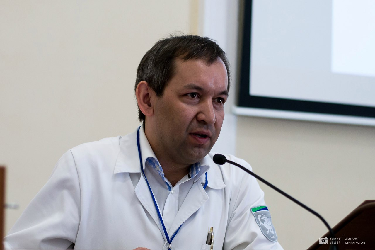 В КФУ провели первый турнир среди студентов по оказанию первой медицинской помощи В КФУ провели первый турнир среди студентов по оказанию первой медицинской помощи