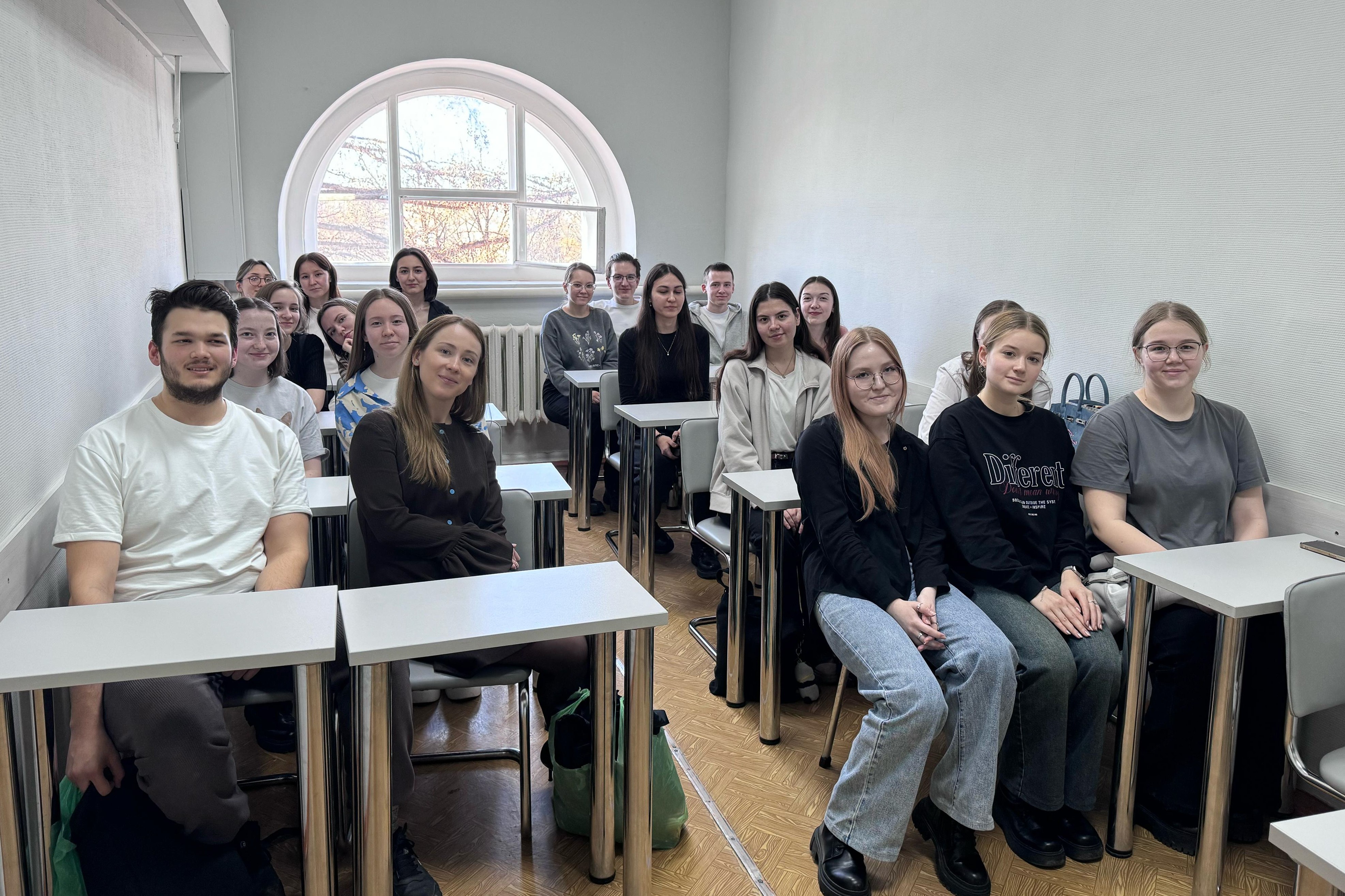 Предупреждение дистанционных хищений: кураторские часы на отделении иностранных языков Предупреждение дистанционных хищений: кураторские часы на отделении иностранных языков