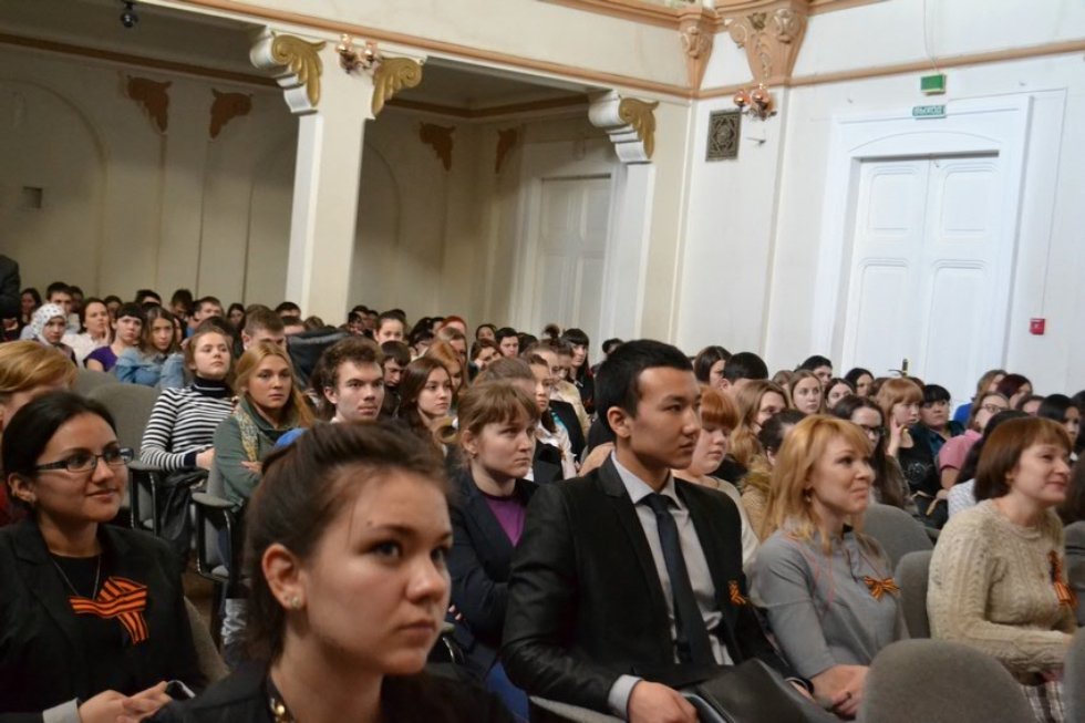 ����� 700 ��������� ����� ����������� �������� ������-��������������� �����������