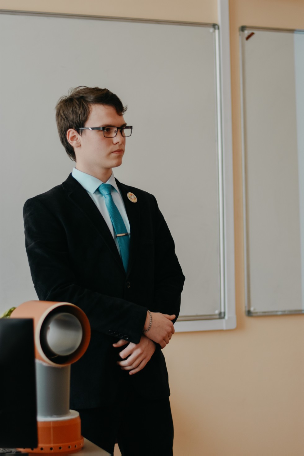 ����� ��������� ���� ������������� 