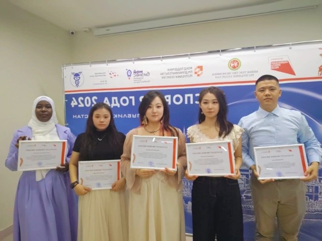 Магистранты 2 курса кафедры гр. 14.7-2326 стали участниками и победителями ежегодного регионального конкурса 'Экспортер года' Магистранты 2 курса кафедры гр. 14.7-2326 стали участниками и победителями ежегодного регионального конкурса 'Экспортер года'