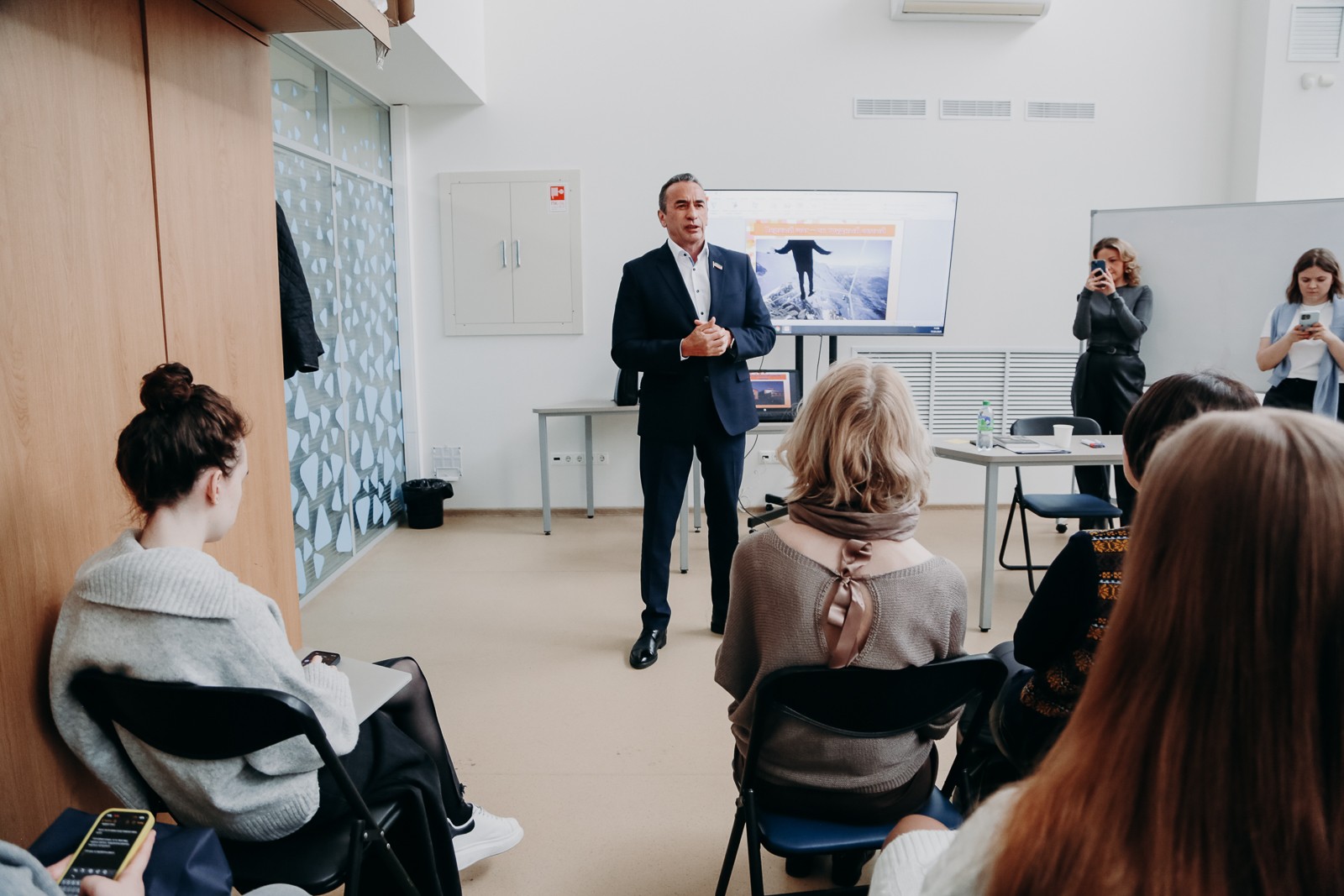 � ����������� ��������� � ������������������� ���������� �� ���������� ������� ����������