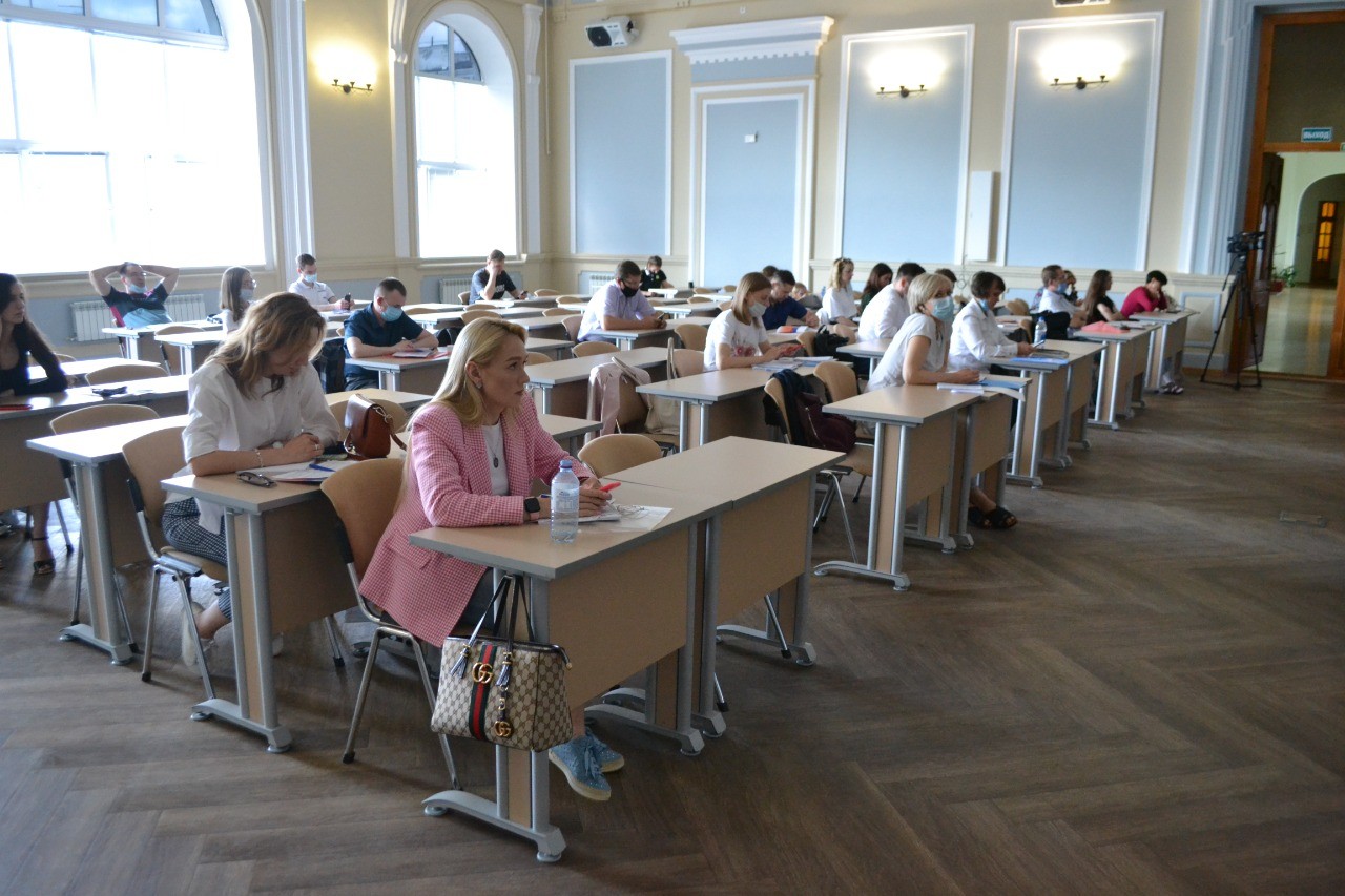 Круглый стол 'Мы связаны одной судьбой с тобой, Россия' прошел в КФУ Круглый стол 'Мы связаны одной судьбой с тобой, Россия' прошел в КФУ