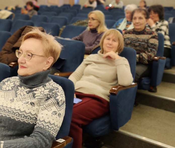 Слушатели УТВ знакомятся с романским искусством Слушатели УТВ знакомятся с романским искусством