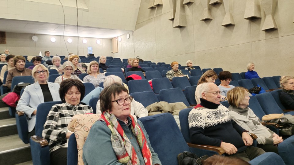 Студенты Университета третьего возраста погрузились в историю искусства древней Греции Студенты Университета третьего возраста погрузились в историю искусства древней Греции