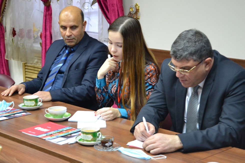 ����� ������������� � ������������ ����� ��������� ���������� � �������� ������������� ���������