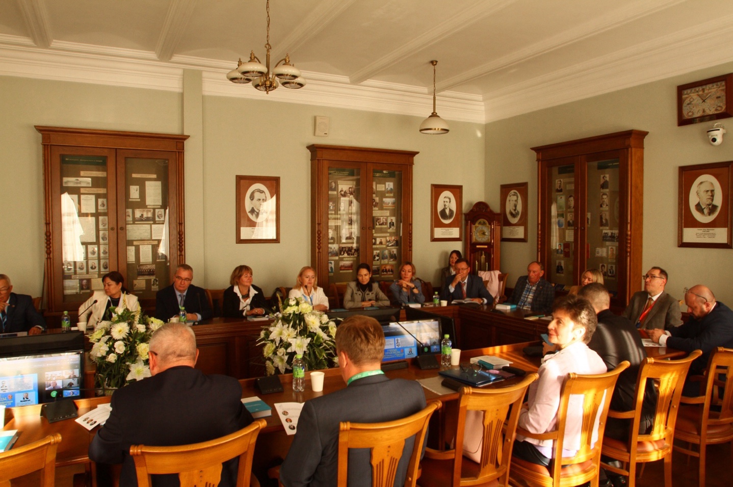 � ������ III ���������� �������������� ������������ ������ ������ ��������� ������: '��������� ����������� �����: ������� � ��������� (� 220-����� ���������� ������������)'