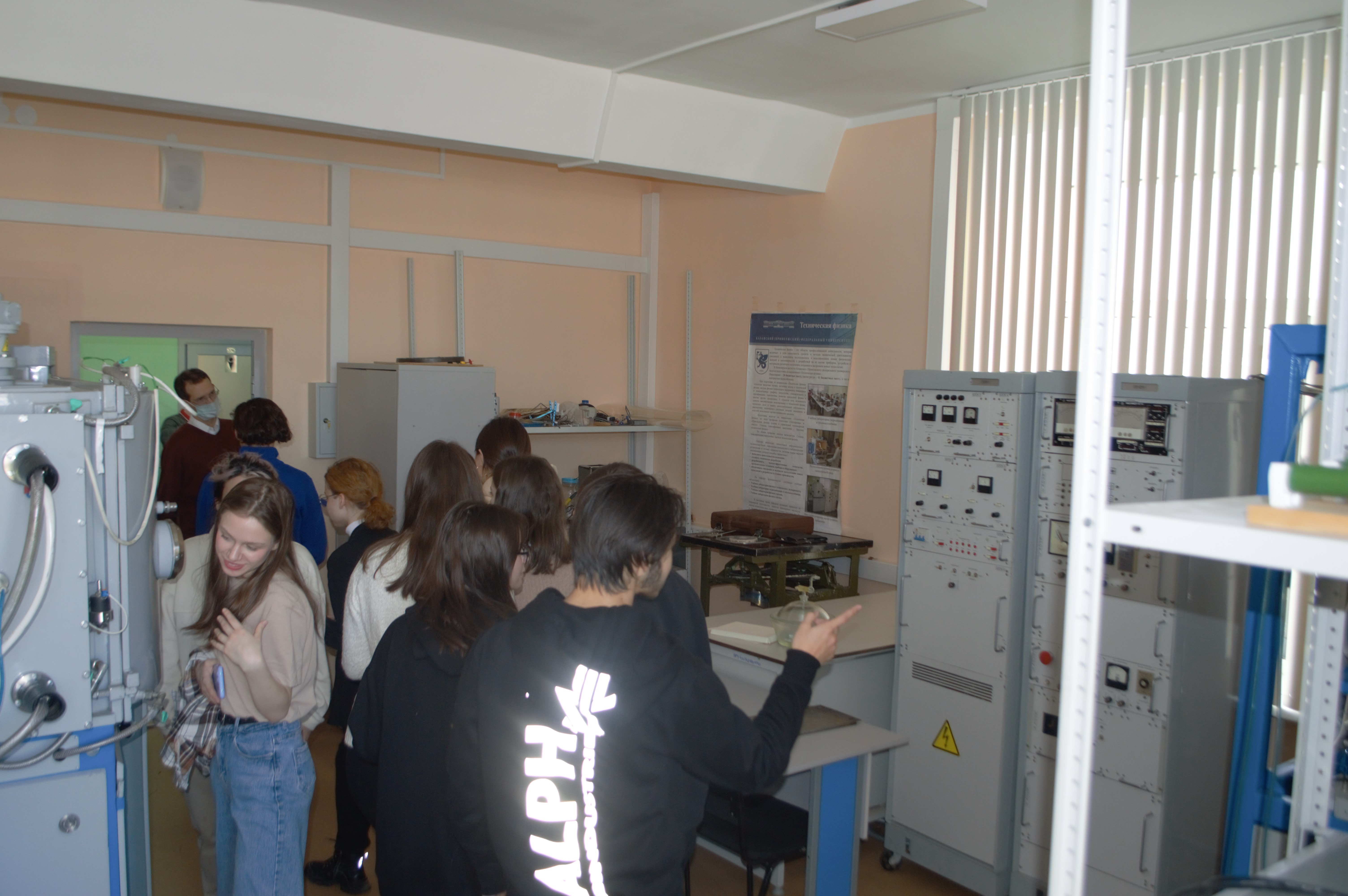 День открытых дверей прошел в Инженерном институте День открытых дверей прошел в Инженерном институте