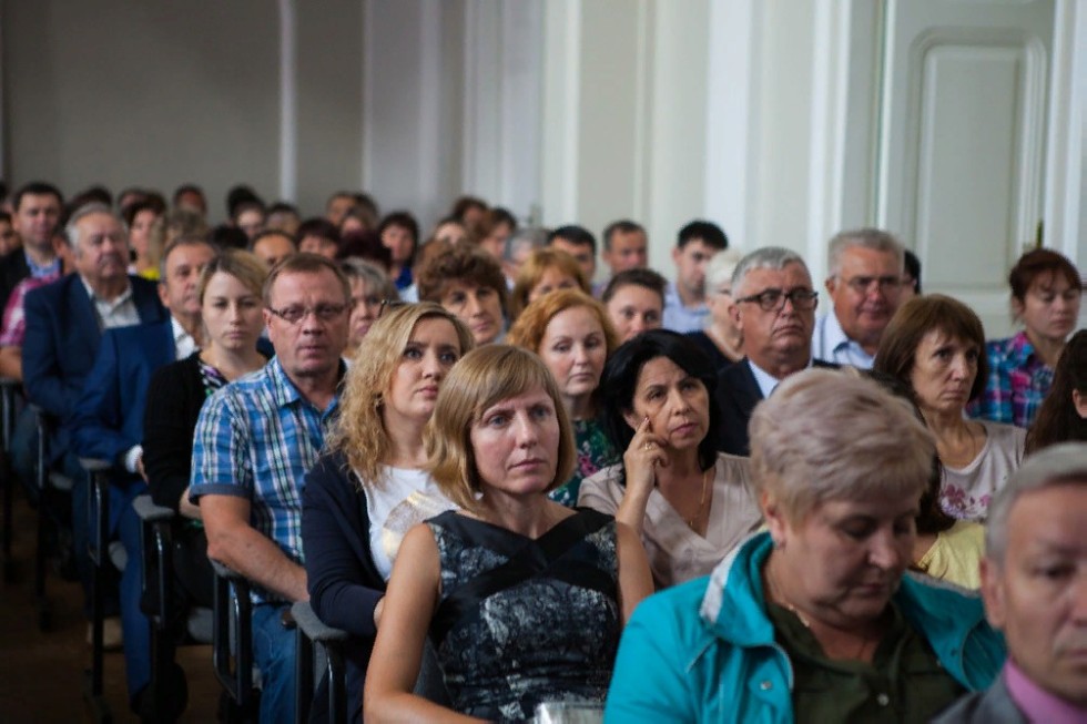 В Елабужском институте КФУ прошло совещание трудового коллектива В Елабужском институте КФУ прошло совещание трудового коллектива